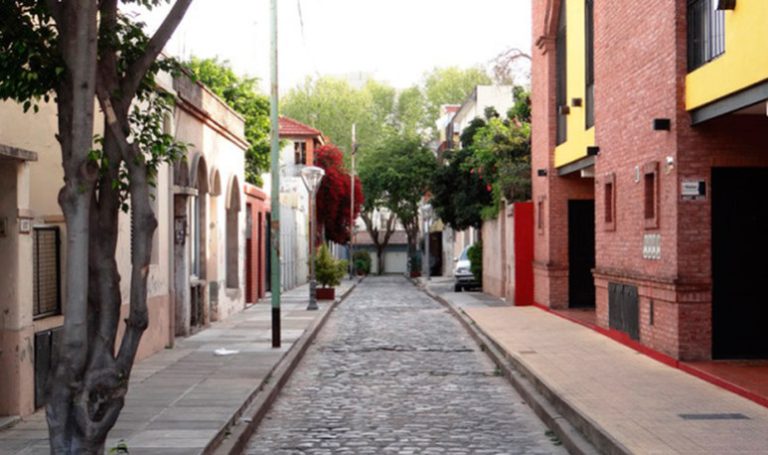 Villa Santa Rita donde los pasajes cuentan historias